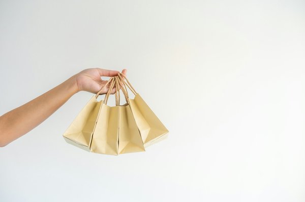 Comment les sacs en papier peuvent-ils être un allié pour les professionnels du commerce ?